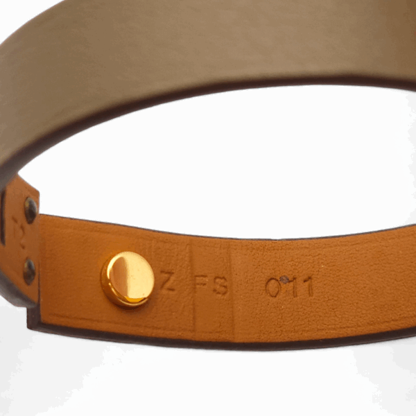 As De Coeur T2 Etoupe Bracelet in Swift, Rose Gold hardware - Image 5
