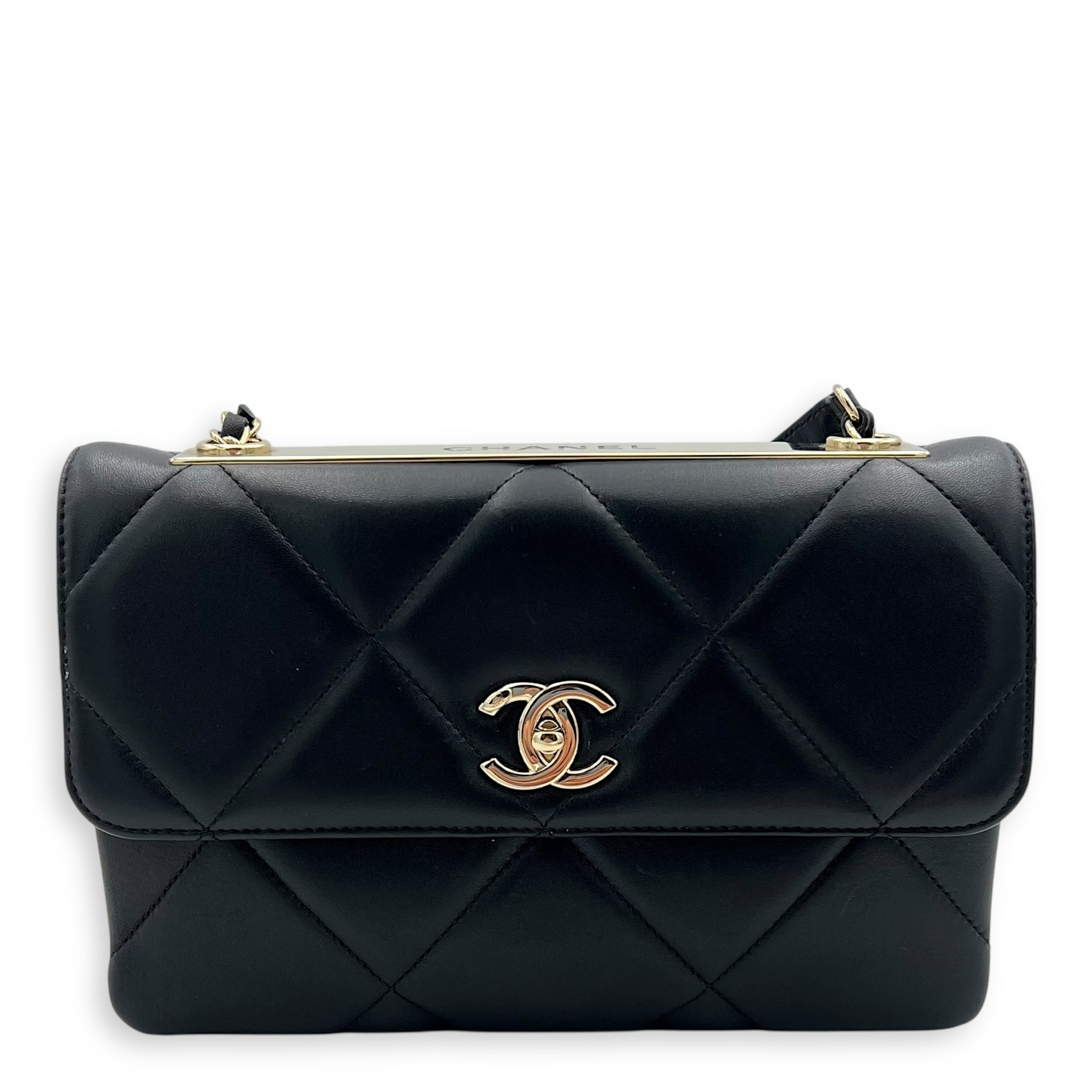 Trendy CC Shoulder Bag Black in Lambskin, Gold hardware