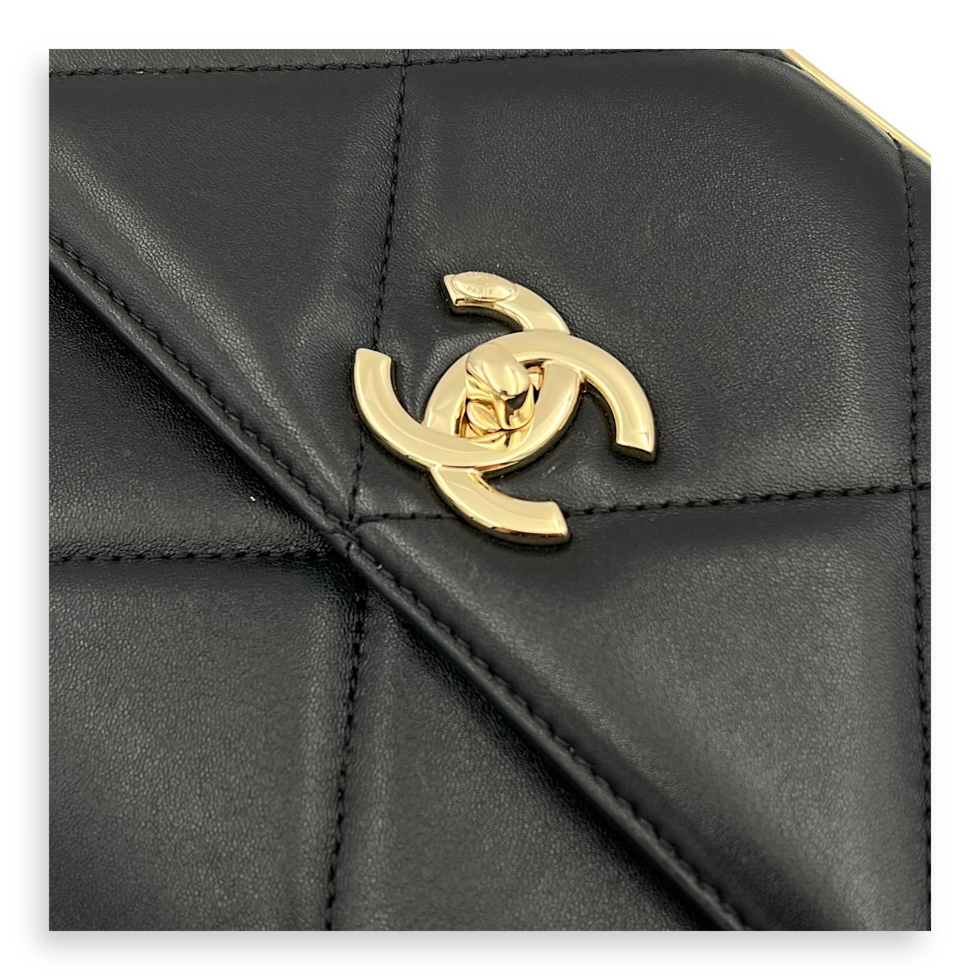 Trendy CC Shoulder Bag Black in Lambskin, Gold hardware - Image 7