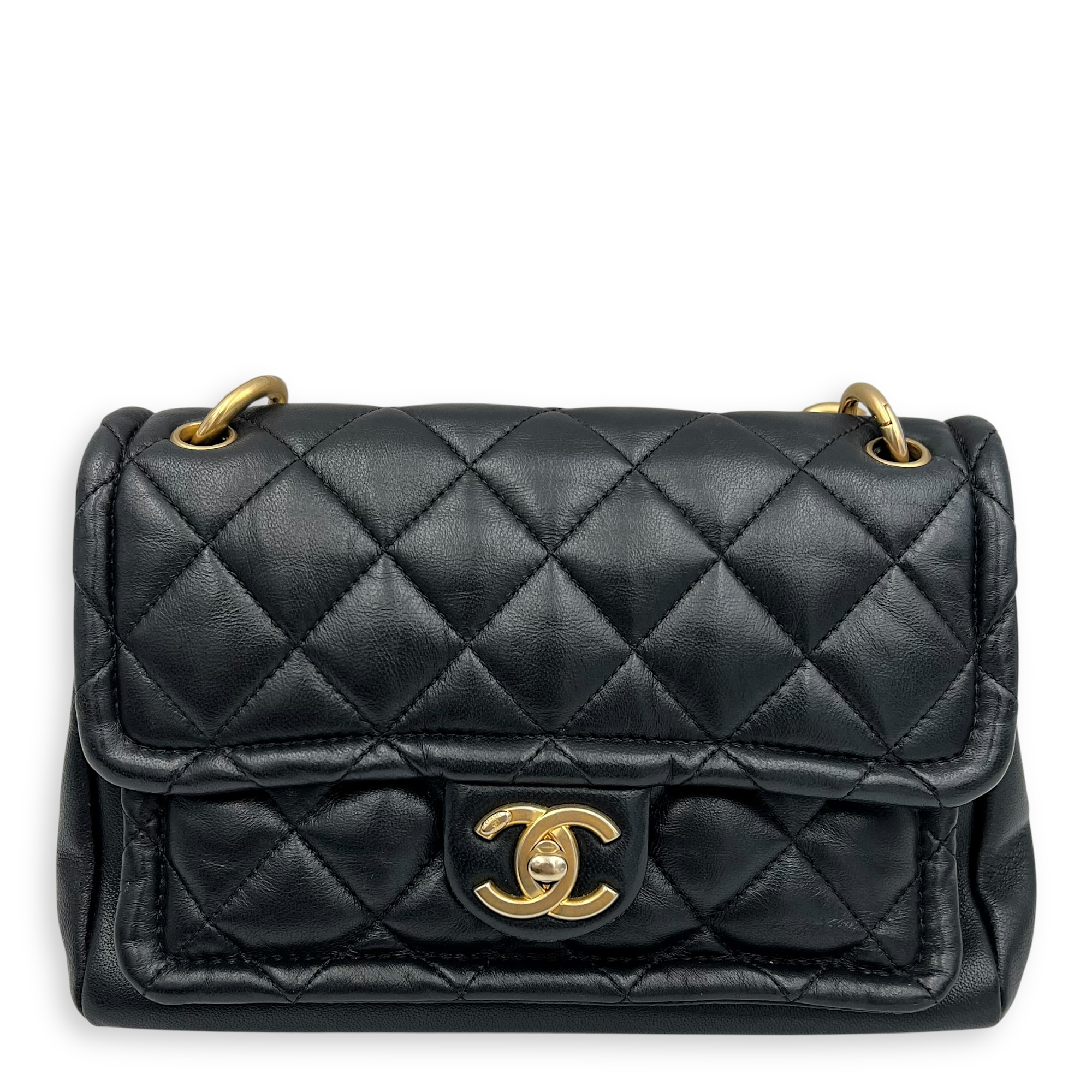 Quilted Seasonal Shoulder Bag Black in Calfskin, Gold hardware