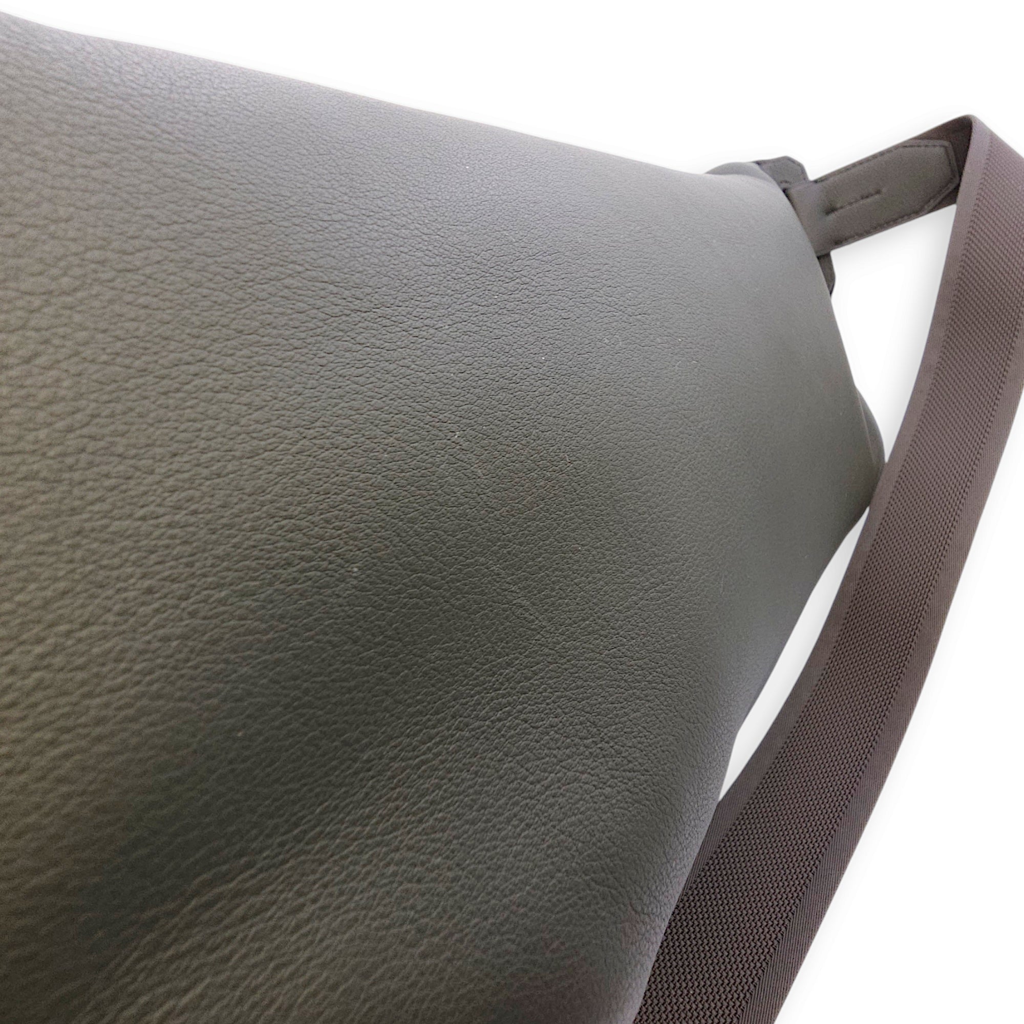 Chyslide Belt Bag GM Vert in Cristobal, Silver hardware - Image 11