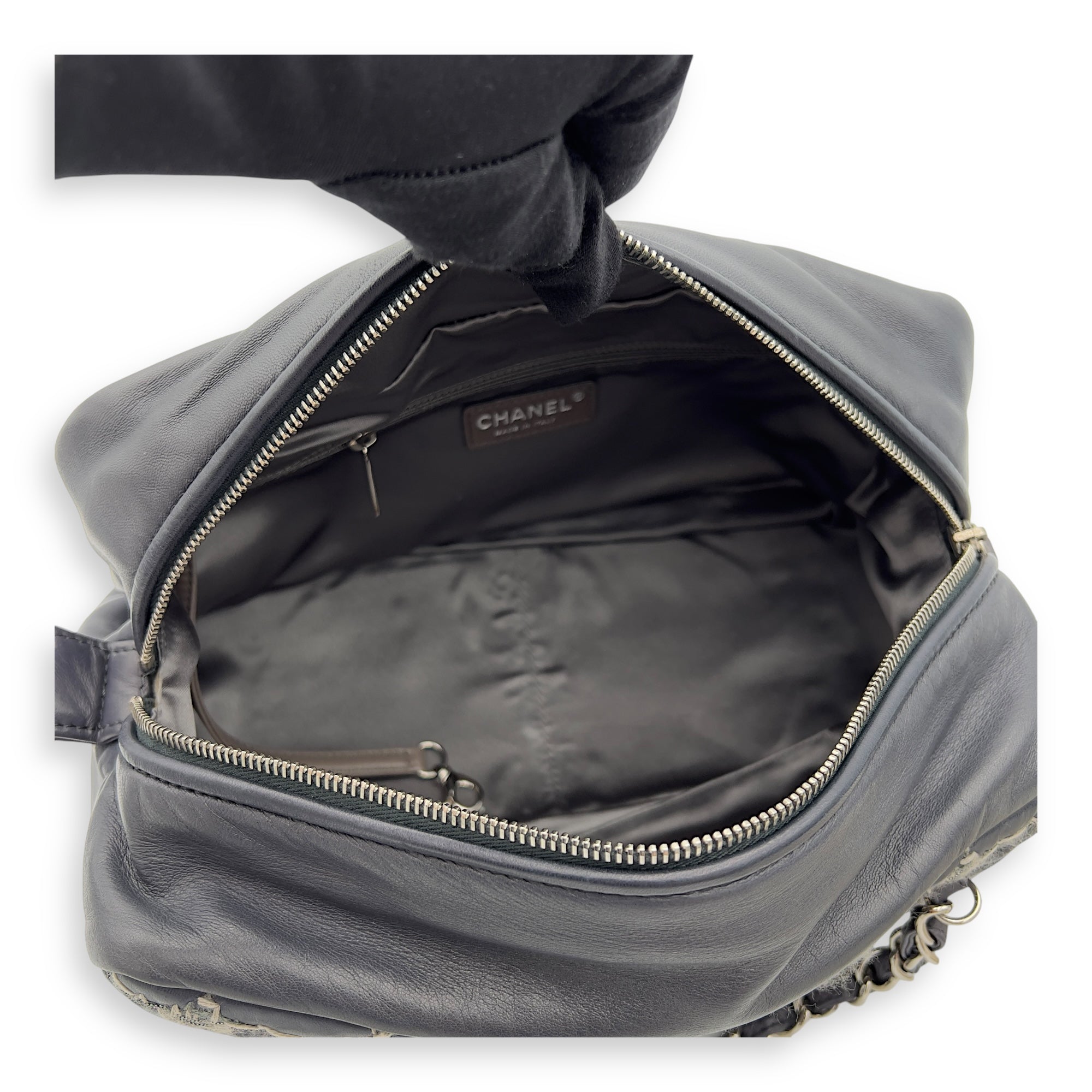 Double Stitch Bubble Grey Shoulder Bag in Tweed and Lambskin, Silver hardware - Image 9