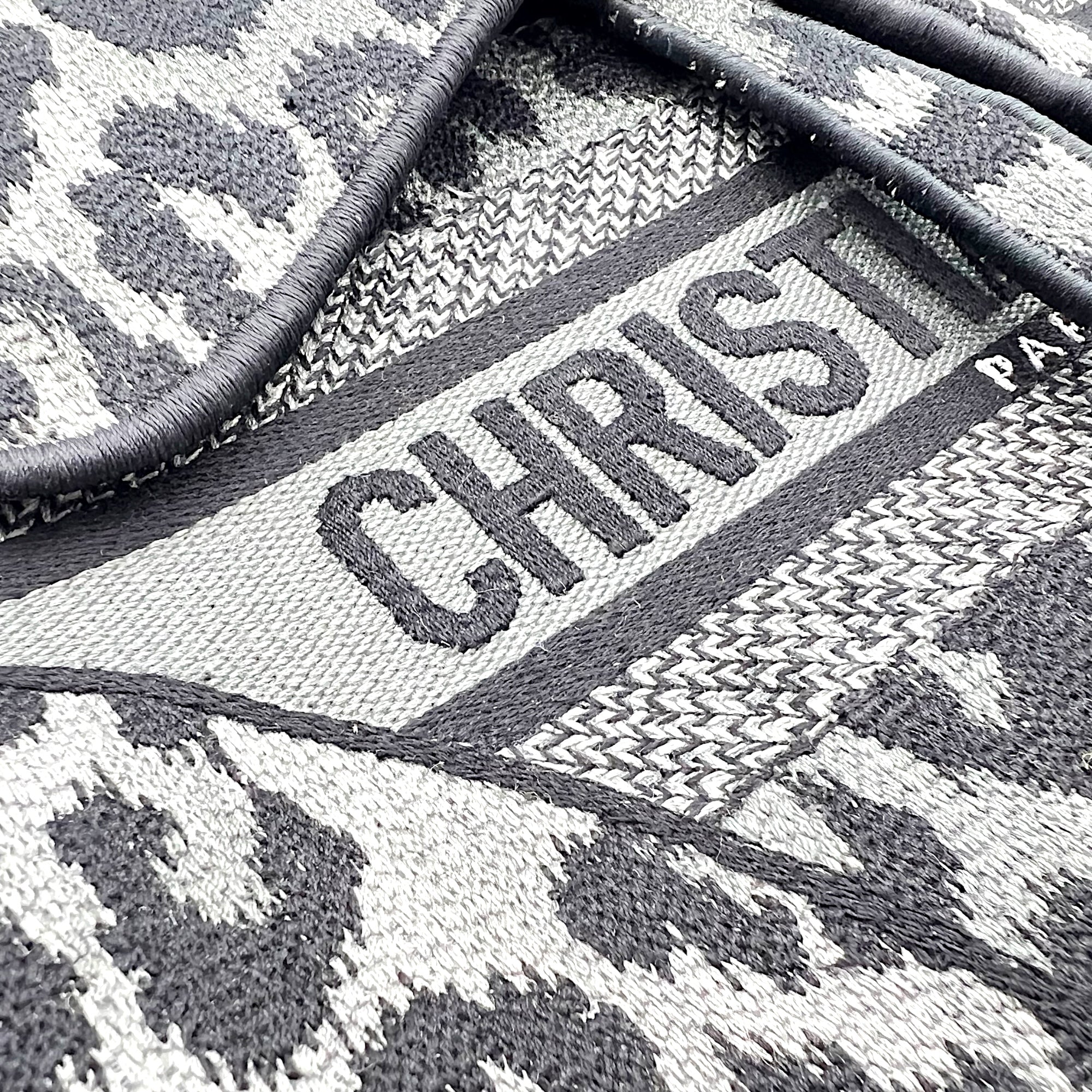 Saddle Grey Shoulder Bag in Jacquard, Gold hardware - Image 8