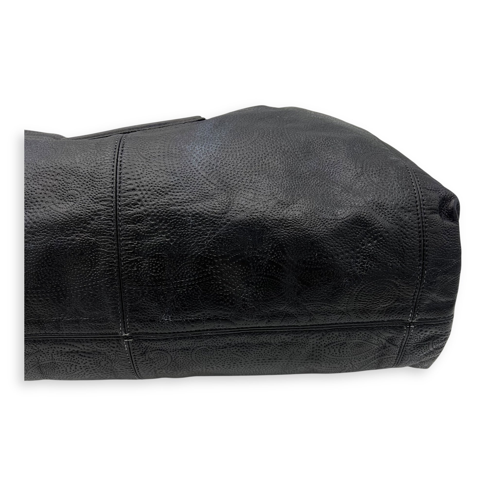 Paris- Moscow 2009 Black Shoulder Bag in Calfskin, Gold hardware - Image 12